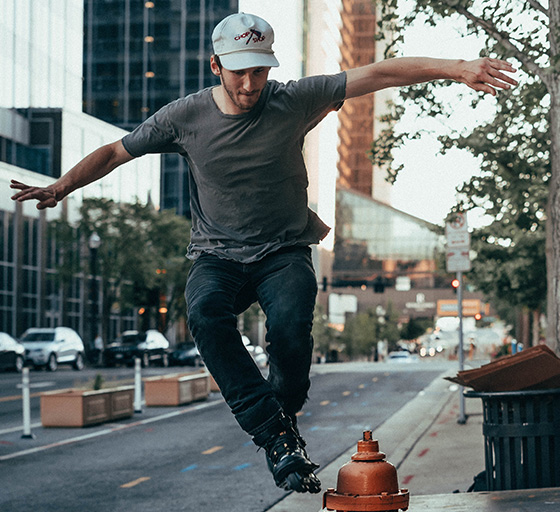 Rollerblader does street gap